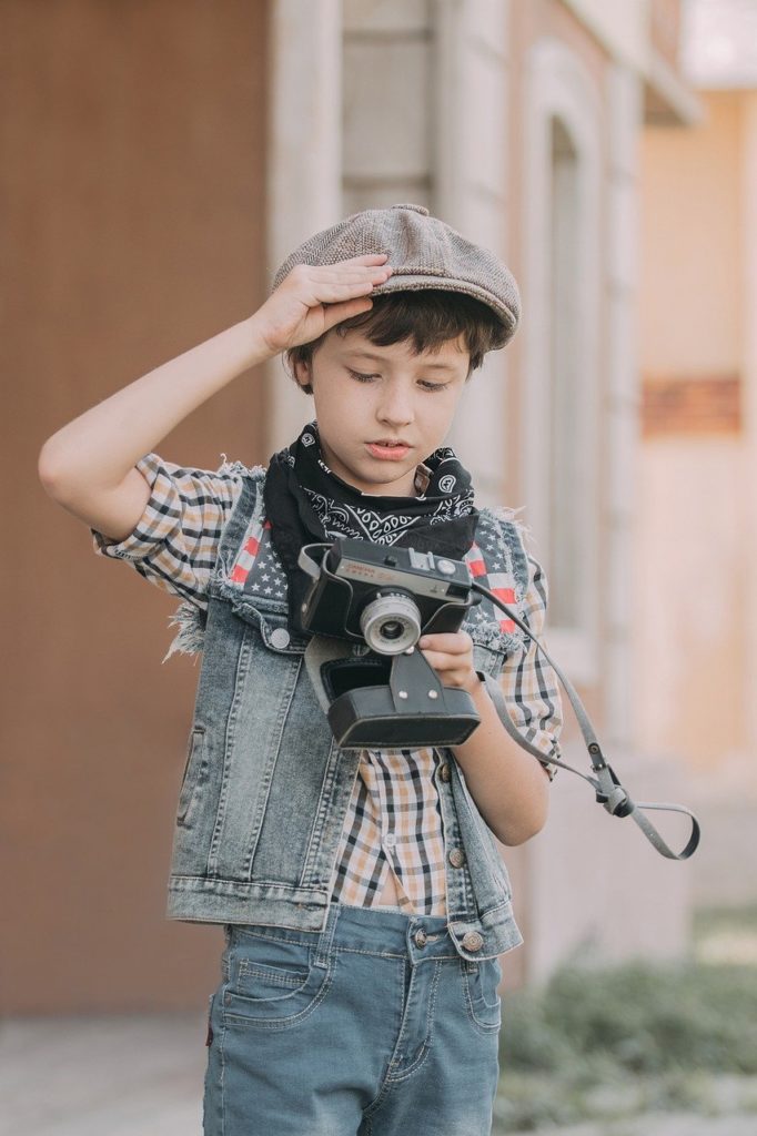 将来凄腕カメラマンになる少年